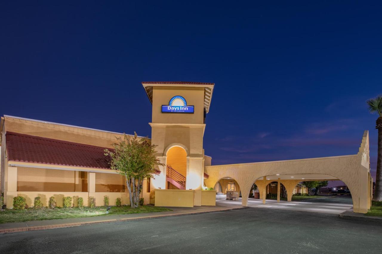 Days Inn By Wyndham Del Rio Eksteriør billede