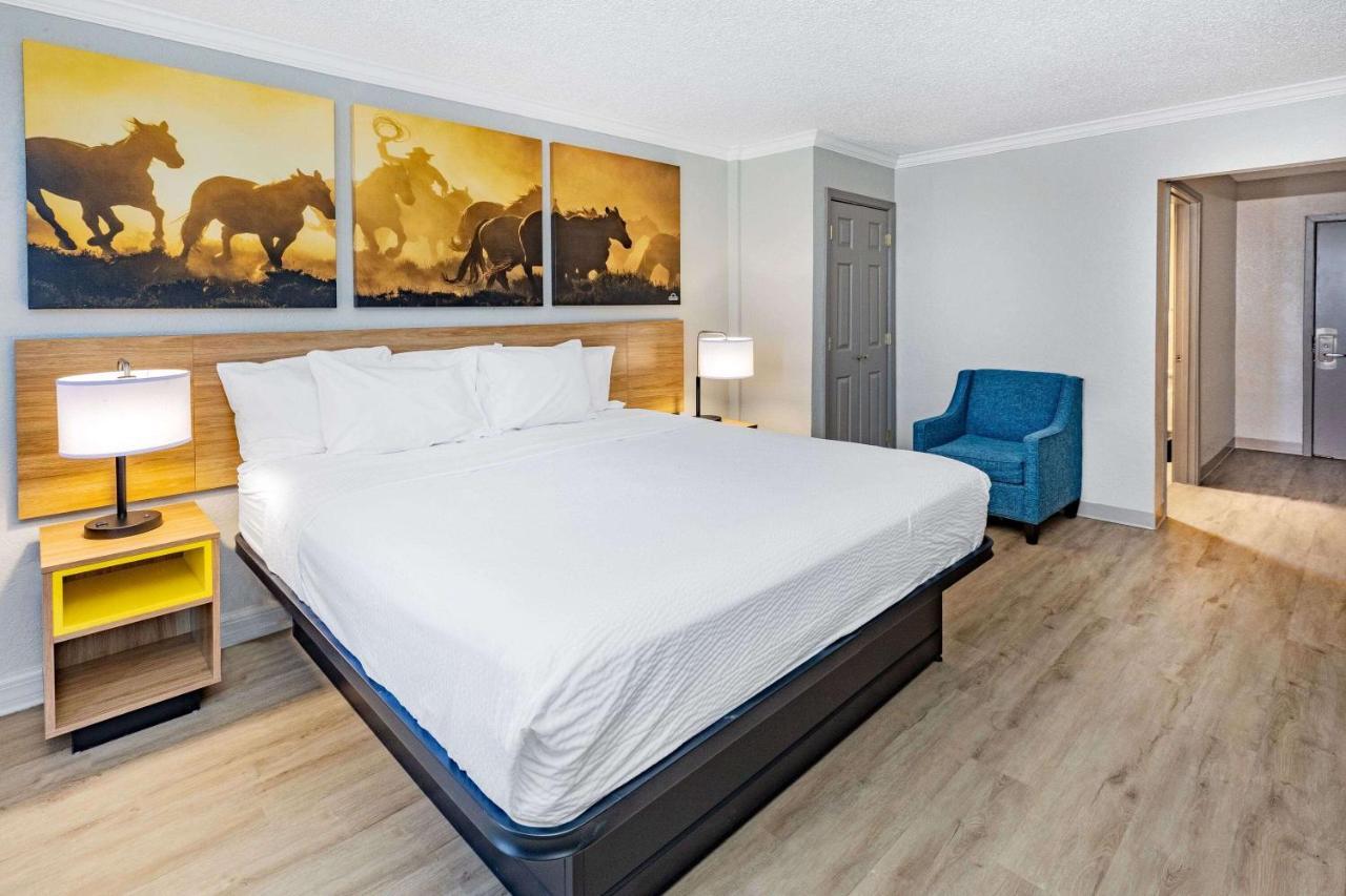 Days Inn By Wyndham Del Rio Eksteriør billede