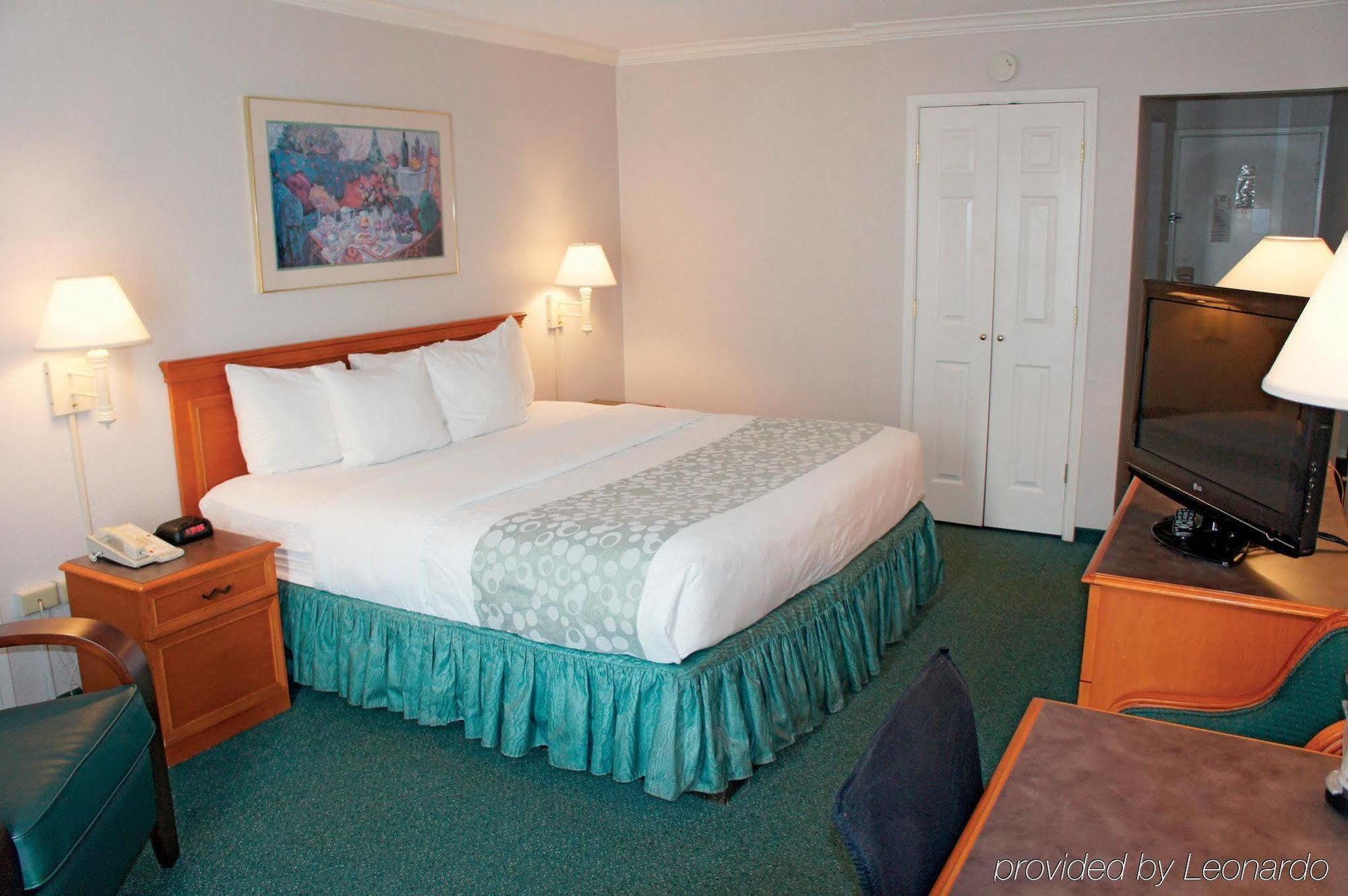 Days Inn By Wyndham Del Rio Eksteriør billede